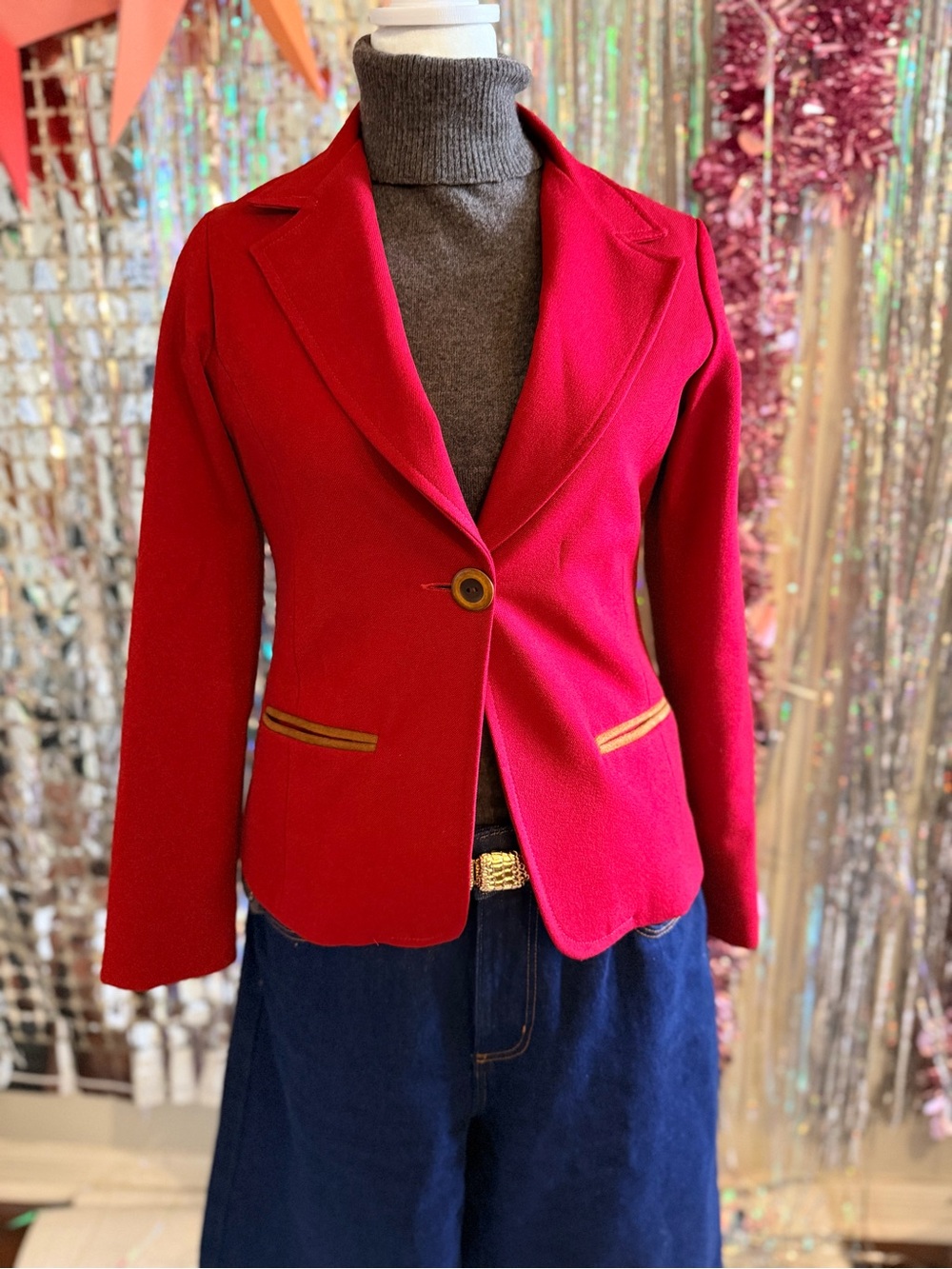Colombian designer, tailored,  Salamandra Blazer - Burgundy - size 6